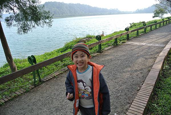 2011日月潭親子遊-騎腳踏車+月牙灣划船 Pic Pimg Tw Hsuehci314 1326725363 289821887 N Jpg