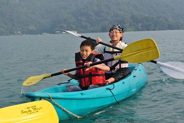 2011日月潭親子遊-騎腳踏車+月牙灣划船 Pic Pimg Tw Hsuehci314 1326725369 1009286033 N Jpg