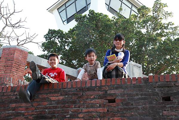 201104台南三日親子遊-四草+古蹟+天梯 Pic Pimg Tw Hsuehci314 1326727012 1584676225 N Jpg
