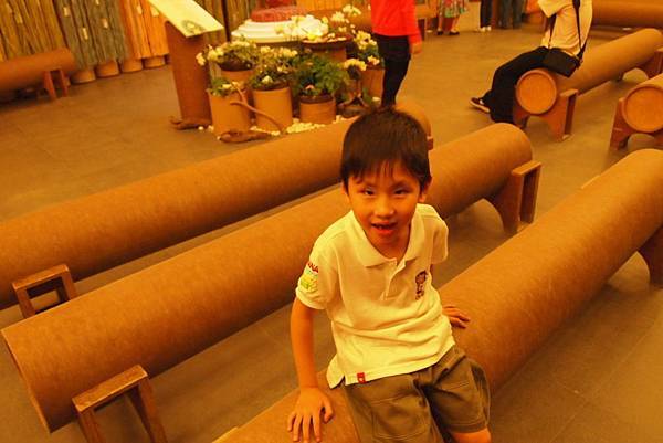 親子小旅行-桃米賞螢-牛耳木雕-木生博物館 Pic Pimg Tw Hsuehci314 1329146512 2279031535 N Jpg