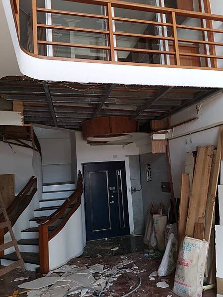 25年樓中樓老屋整修成北歐風現代房開箱 Pic Pimg Tw Hsuehci314 1633780695 2696373728 G N Jpg