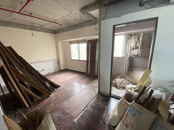 25年樓中樓老屋整修成北歐風現代房開箱 Pic Pimg Tw Hsuehci314 1633780697 3779242476 G N Jpg