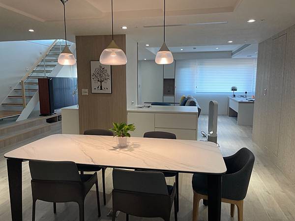 25年樓中樓老屋整修成北歐風現代房開箱 Pic Pimg Tw Hsuehci314 1633787316 431777963 G N Jpg